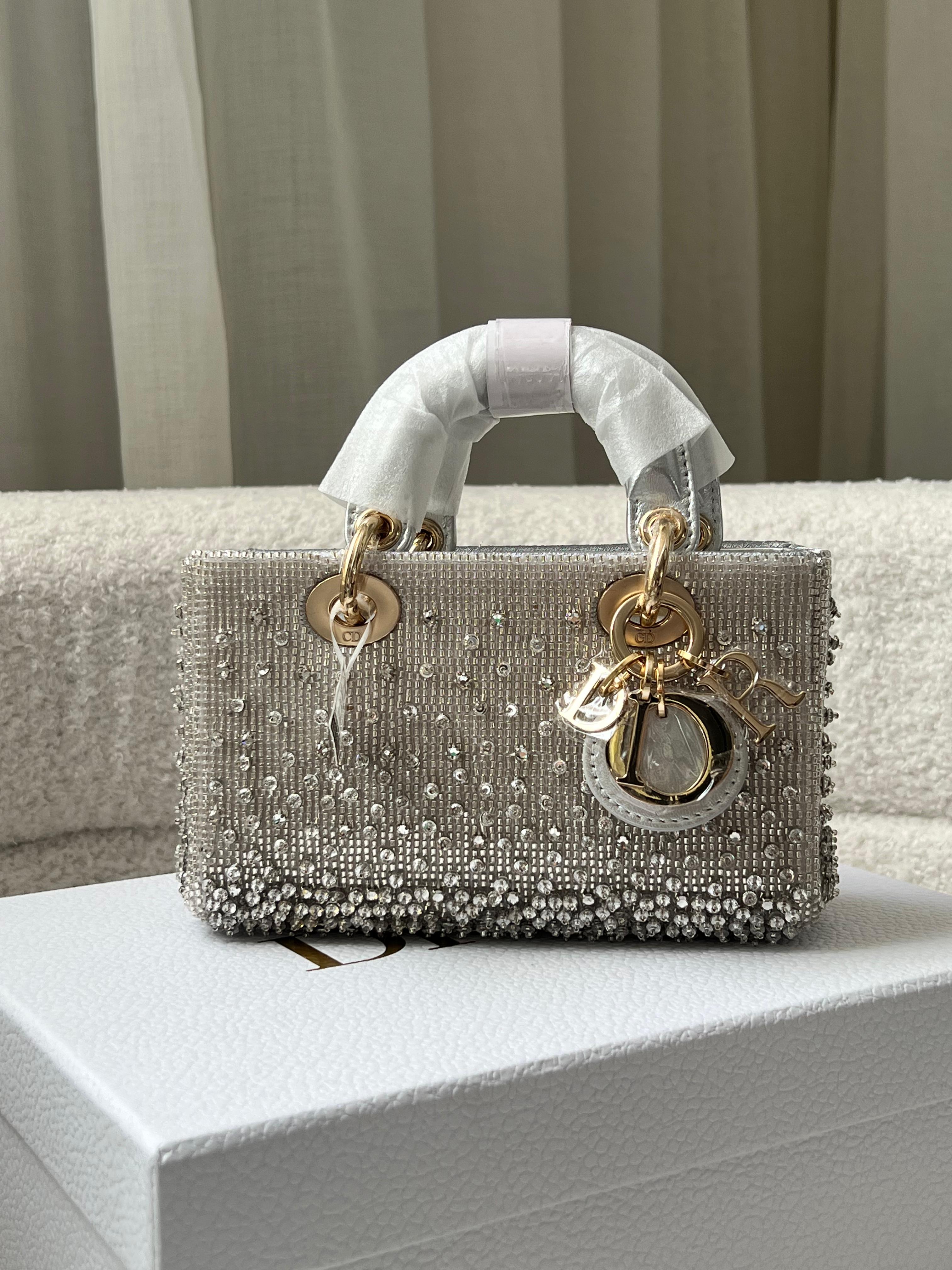 صورة الإعلان